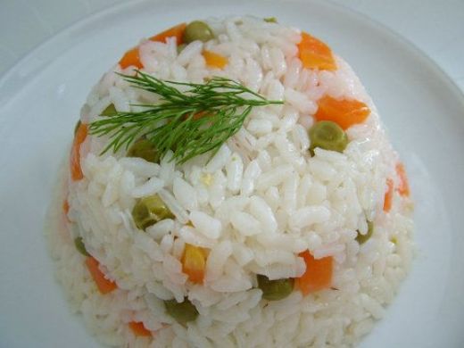 Bezelyeli Havuçlu Pilav Tarifi ve Malzemeleri